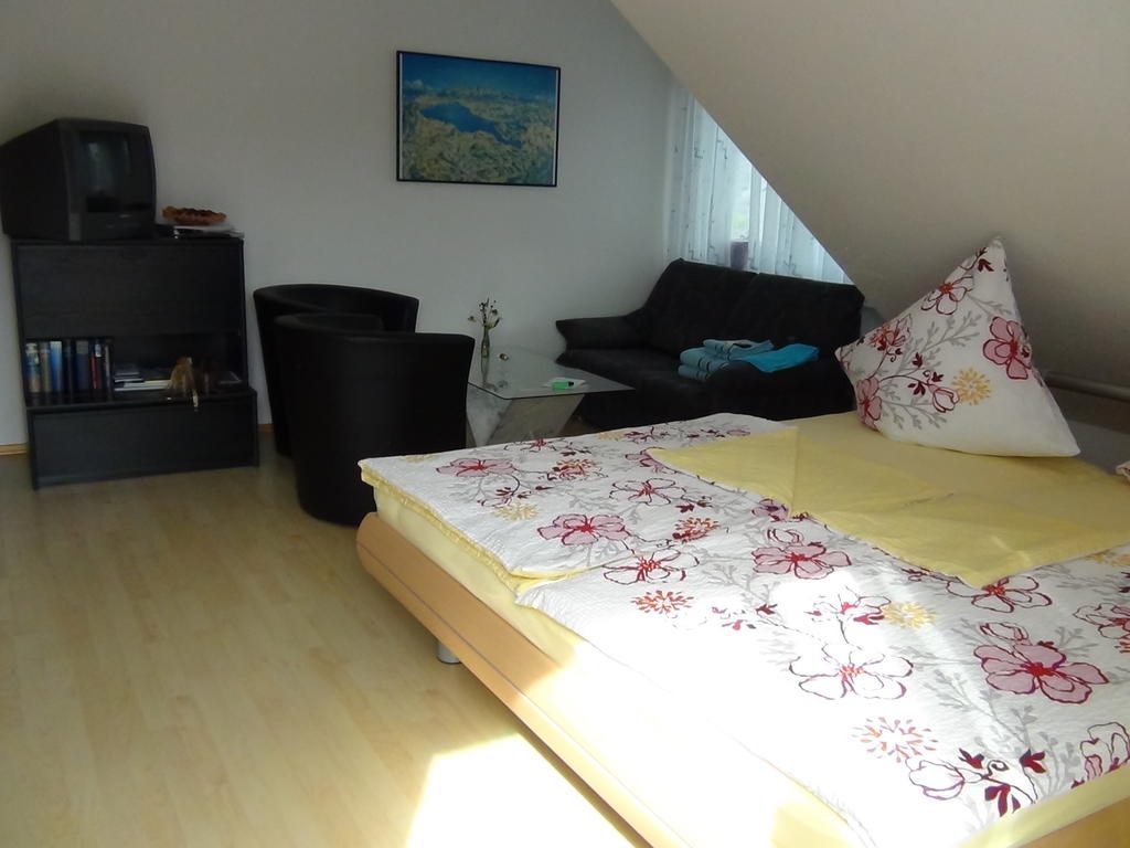 Haus Erika Am Weg Bed & Breakfast Kesswil Rom bilde